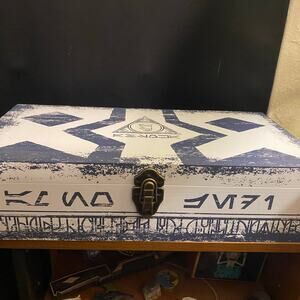 Star Wars Ahsoka Tano Galaxy's Edge Legacy Lightsaber Hilts (Edition of 6000)